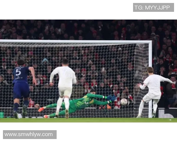 中超焦点战曼联与阿森纳战平点球争议引发全场热议